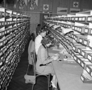 women working with card catalogs